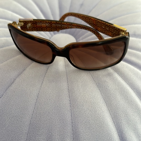 Coach Sunglasses - Picture 3 of 6
